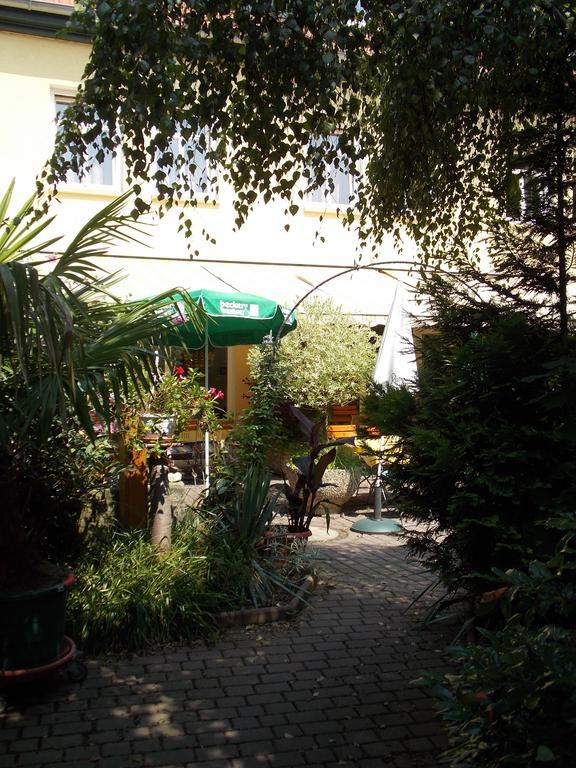 Gasthof Und Landhotel Zur Ausspanne クリップハウゼン エクステリア 写真