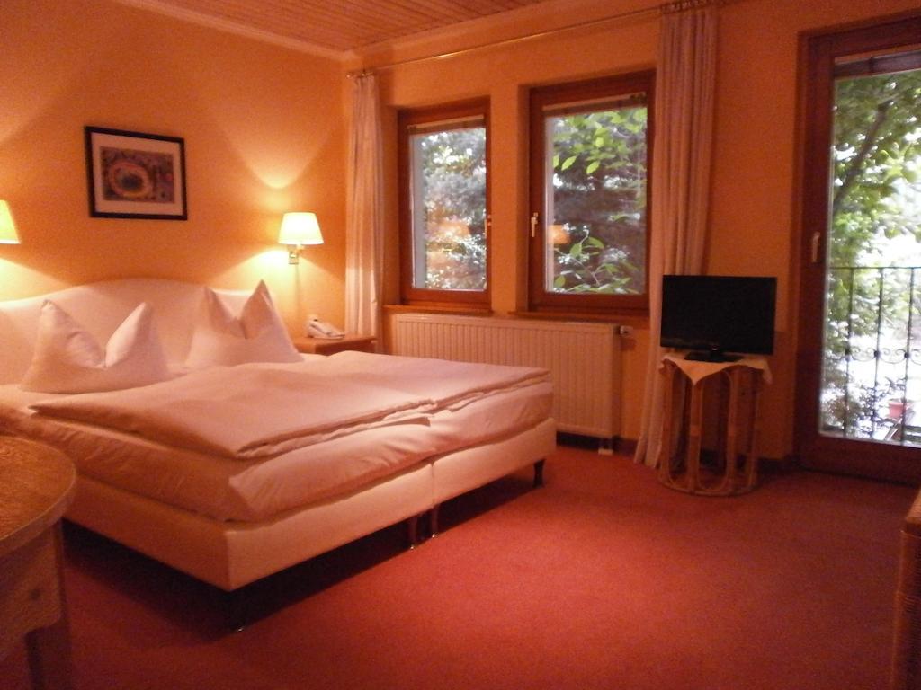 Gasthof Und Landhotel Zur Ausspanne クリップハウゼン 部屋 写真