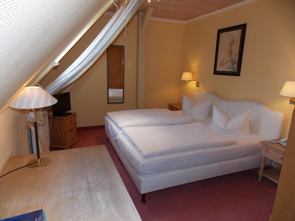 Gasthof Und Landhotel Zur Ausspanne クリップハウゼン 部屋 写真