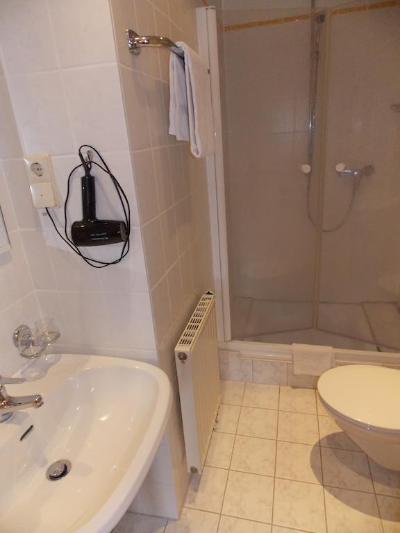 Gasthof Und Landhotel Zur Ausspanne クリップハウゼン 部屋 写真