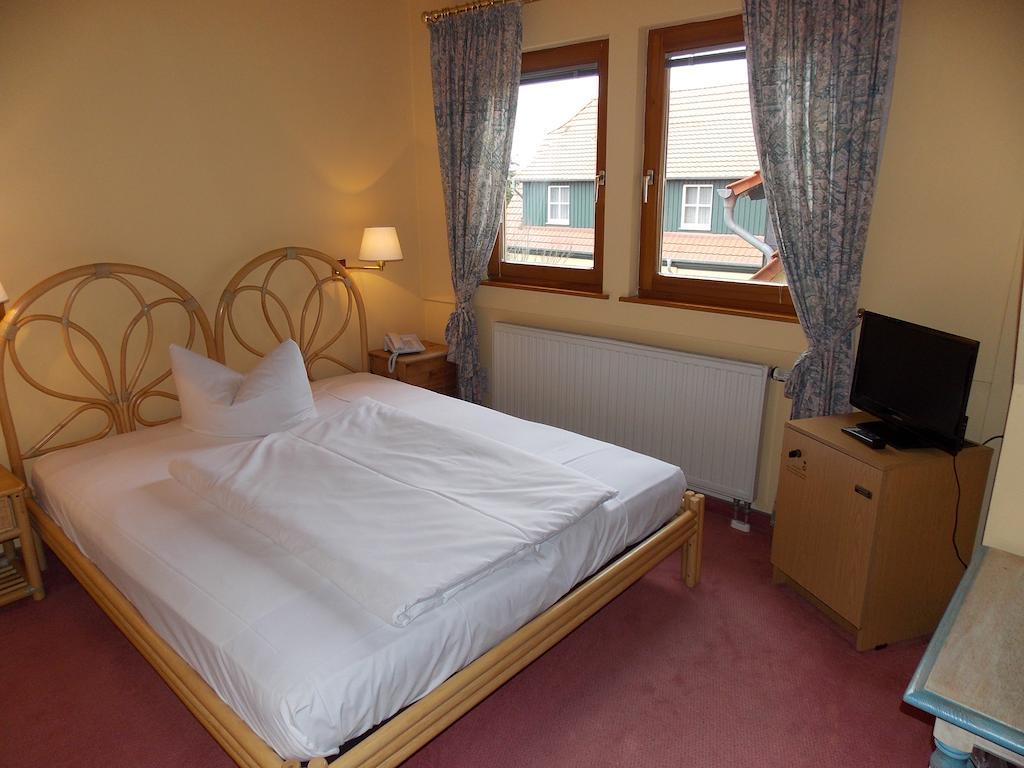 Gasthof Und Landhotel Zur Ausspanne クリップハウゼン 部屋 写真